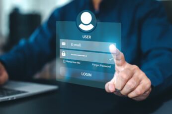 Geschäftsmann Hand Touchscreen Login Benutzername und Passwort Identität oder Anmeldung registrieren Konzepte der Cyber-Sicherheit, Internet-Zugang, verbinden soziale oder persönliche Daten Schutz oder vergessen Pass Schlüssel entsperren.